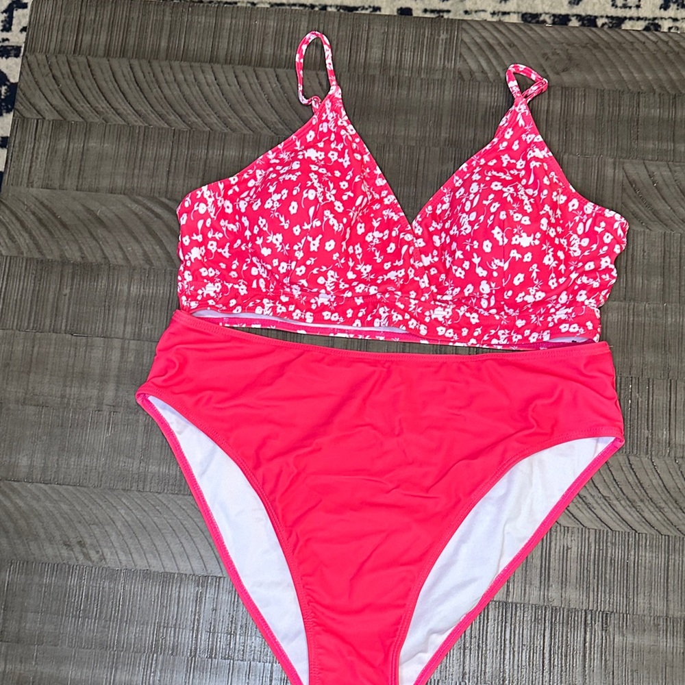 Women’s New pink bathing suit
